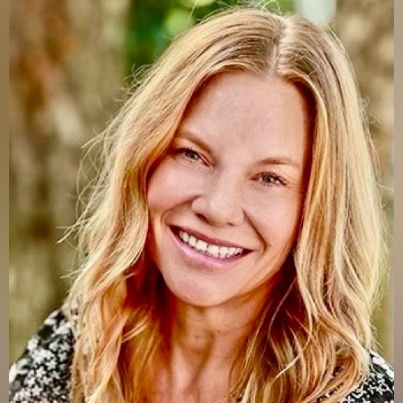 Meet your Posher, Kirsten - Picture 1 of 1